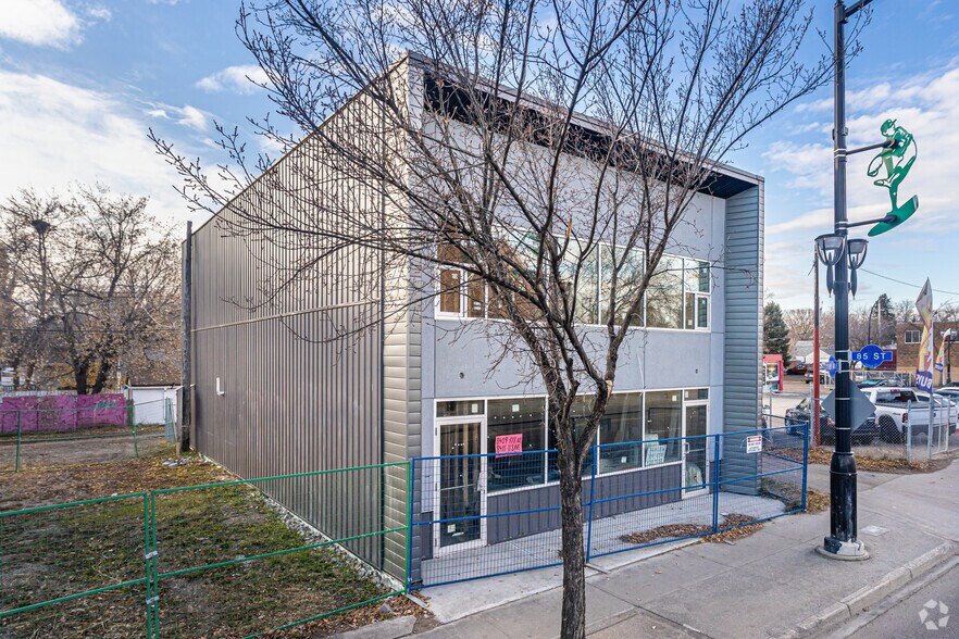 8409-8411 118 Av NW, Edmonton, AB for sale - Building Photo - Image 1 of 1