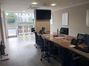 42 Totteridge Ln, London for lease Interior Photo- Image 1 of 5