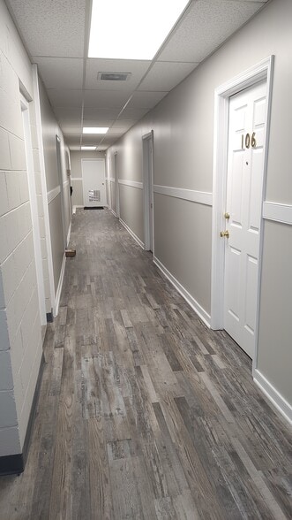 20 E Tabb St, Petersburg, VA à louer - Photo intérieure - Image 3 de 17