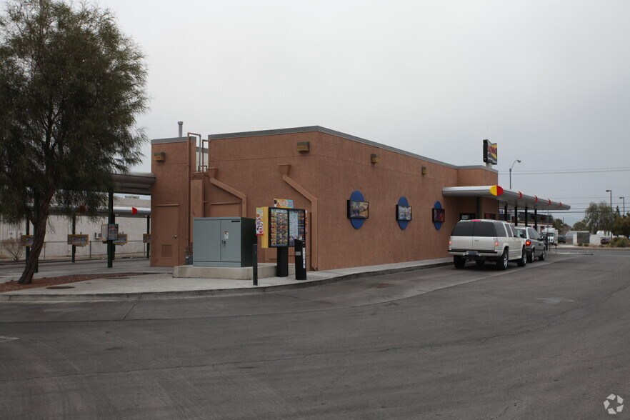 3431 N Rancho Dr, Las Vegas, NV à vendre - Photo du bâtiment - Image 3 de 17