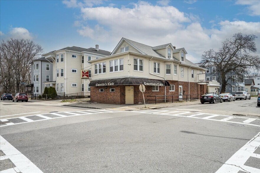 73 Southgate St, Worcester, MA à vendre - Photo du bâtiment - Image 1 de 48