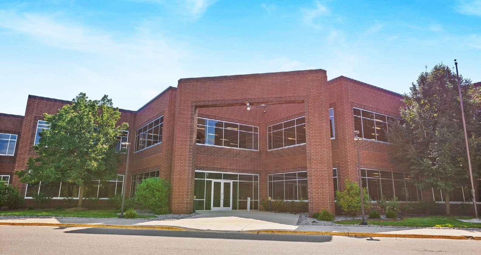 12125 Technology Dr, Eden Prairie, MN for lease Building Photo- Image 1 of 10
