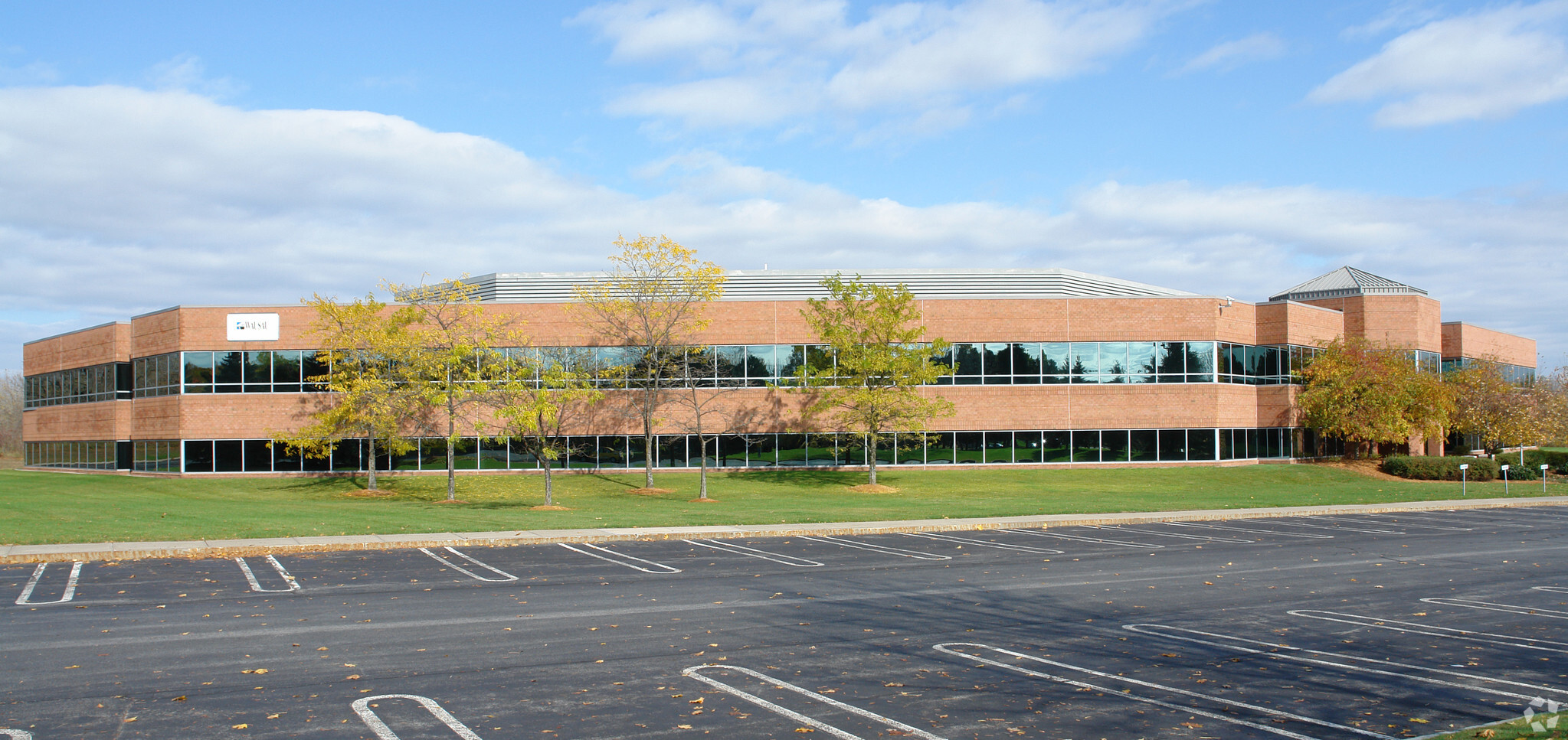 251 Salina Meadows Pky, Syracuse, NY for lease Building Photo- Image 1 of 9