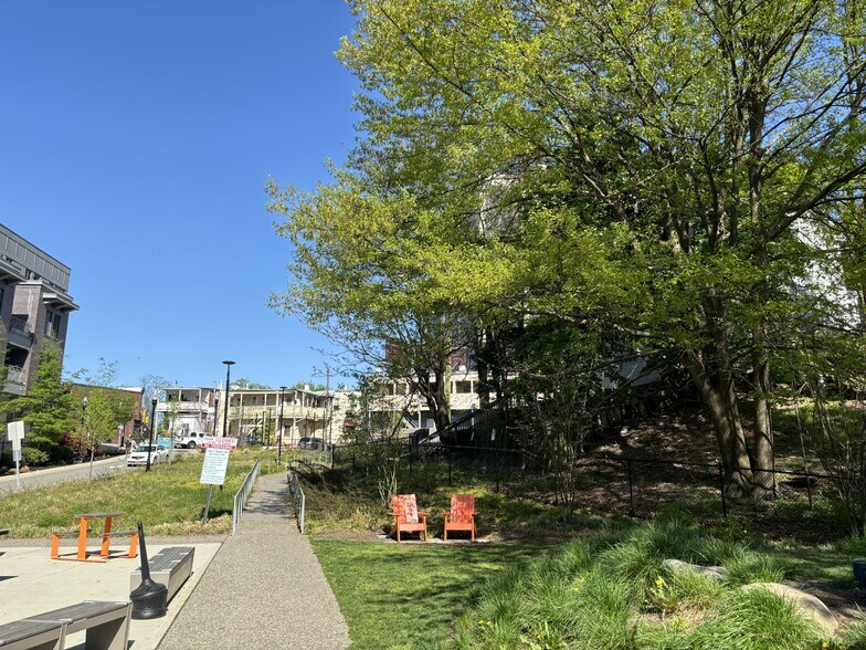 11 Clinton Pl, Morristown, NJ à vendre - Photo du bâtiment - Image 3 de 5