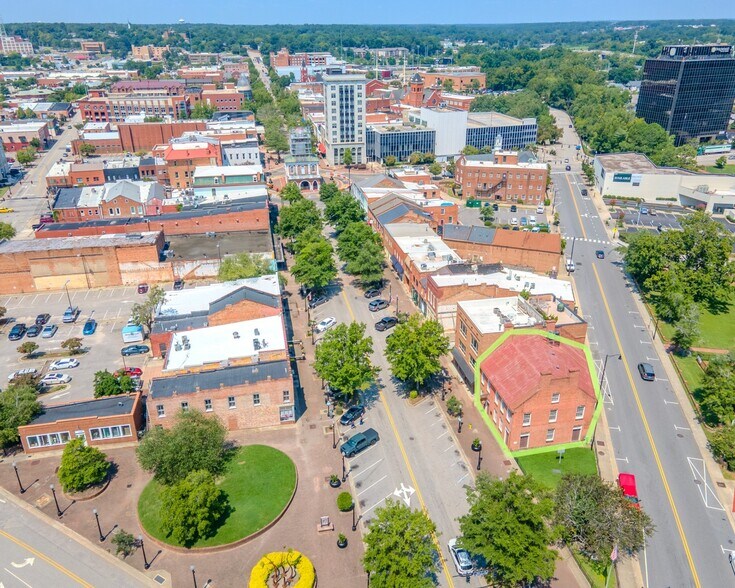145 Person St, Fayetteville, NC à louer - Photo du bâtiment - Image 2 de 20