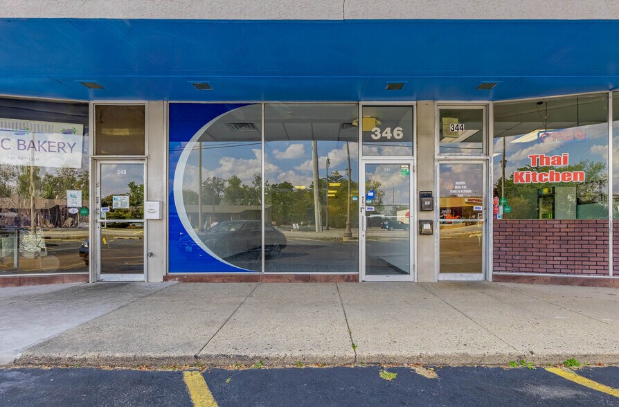 340-352 S Main St, Lombard, IL à louer - Photo principale - Image 1 de 7