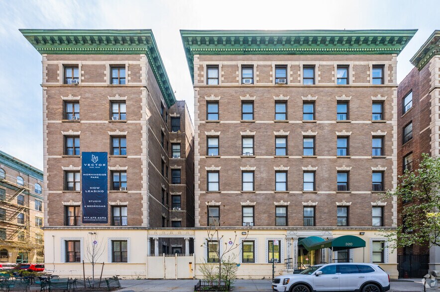 320 Manhattan Ave, New York, NY à vendre - Photo du bâtiment - Image 2 de 6