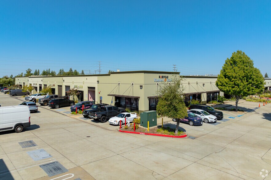 7311 Galilee Way, Roseville, CA à louer - Photo du bâtiment - Image 3 de 5