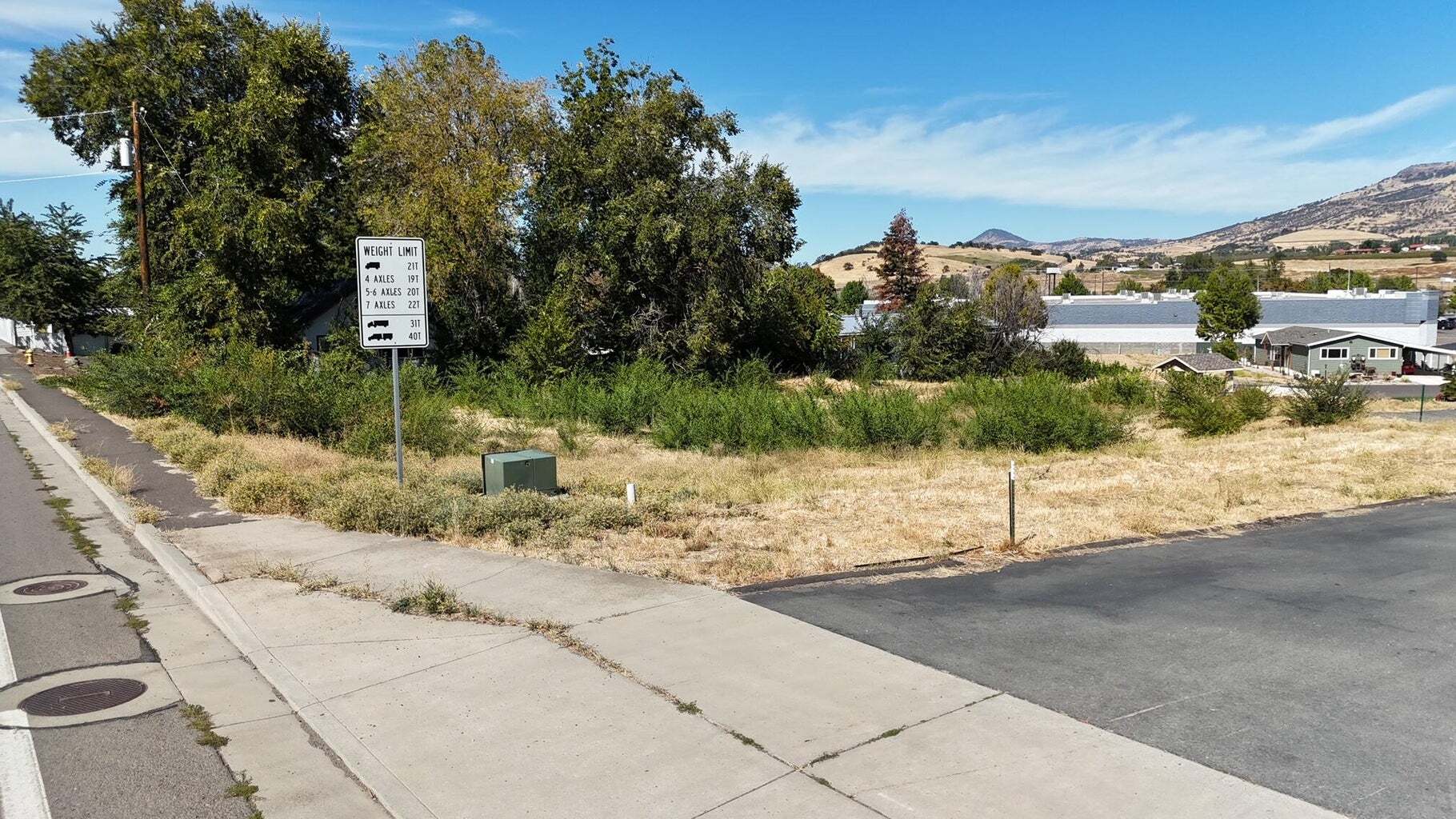 311 S Pacific Hwy, Talent, OR à vendre Photo principale- Image 1 de 9