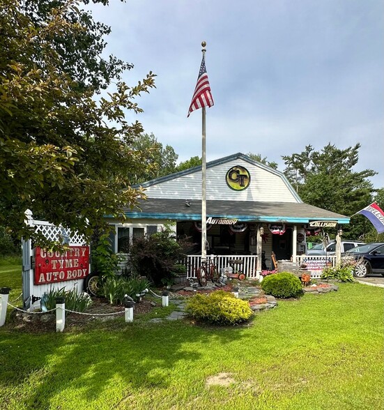 3947 Broadway, Kenduskeag, ME à vendre - Photo du bâtiment - Image 1 de 1