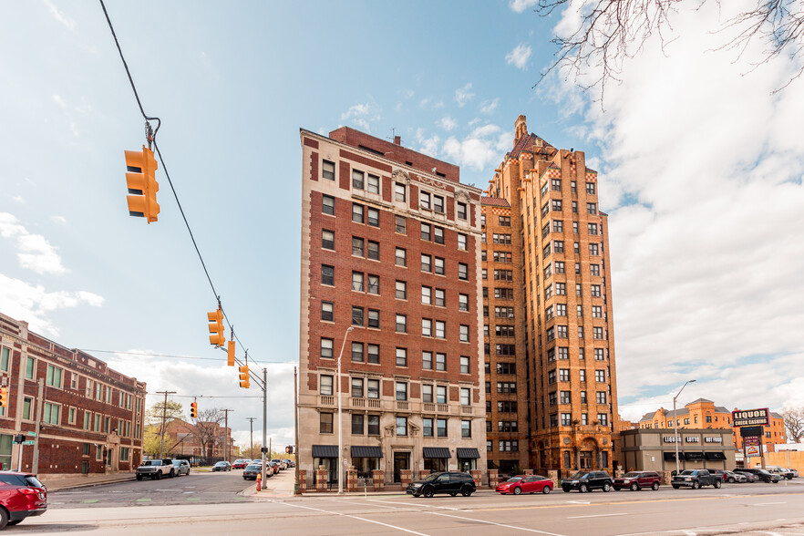 8901-8909 E Jefferson Ave, Detroit, MI à vendre - Photo du b timent - Image 1 de 1