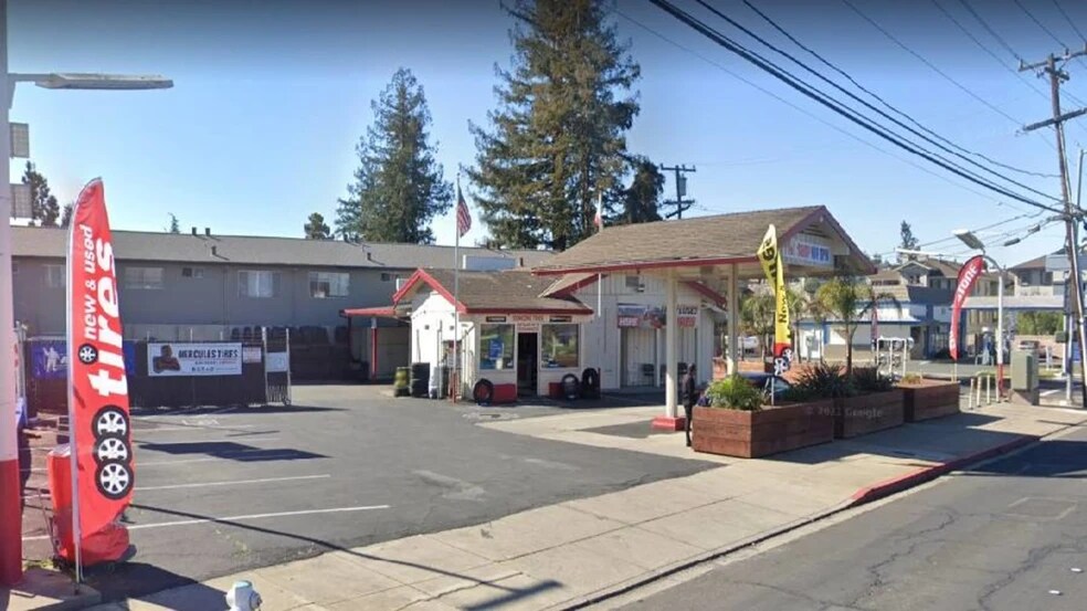 2900 Willow Pass Rd, Concord, CA à vendre - Photo du bâtiment - Image 2 de 3