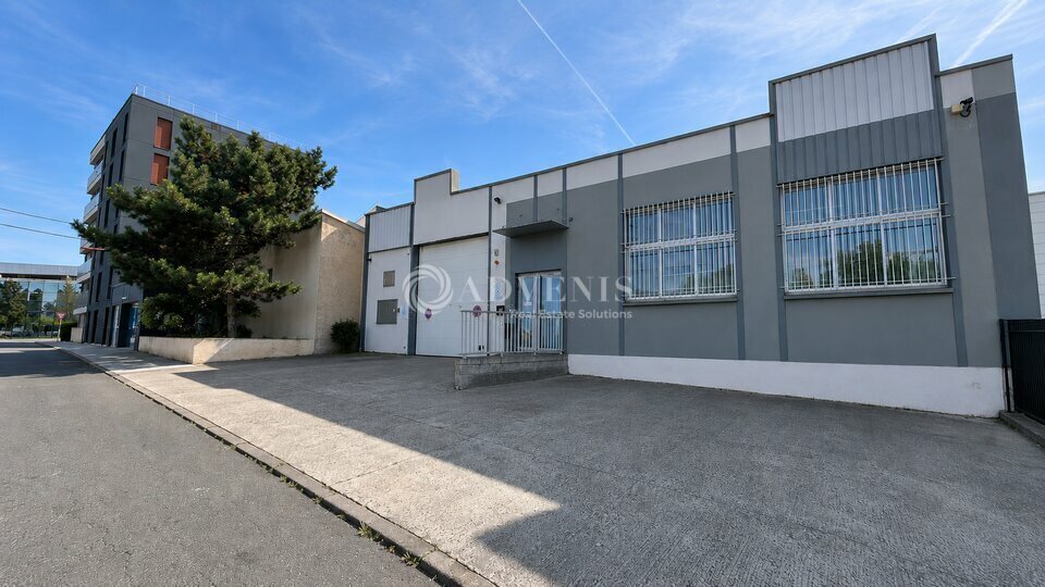 Flex dans Montreuil à louer Photo du bâtiment- Image 1 de 13