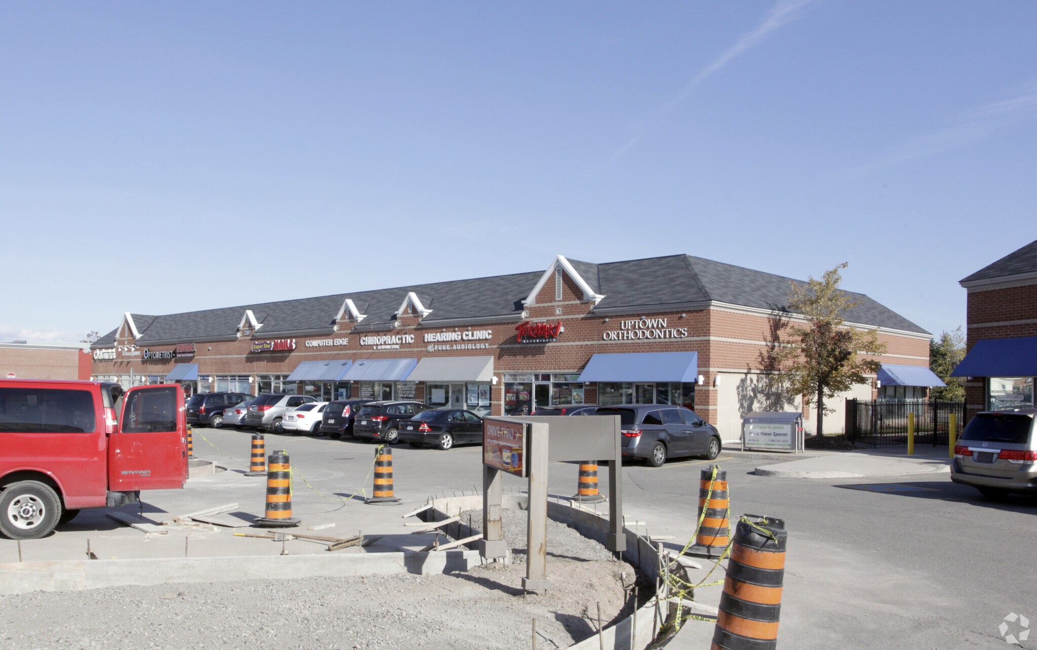 2387 Trafalgar Rd, Oakville, ON à vendre Photo principale- Image 1 de 1