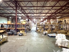 Battle Rd, Newton Abbot for lease Interior Photo- Image 2 of 5