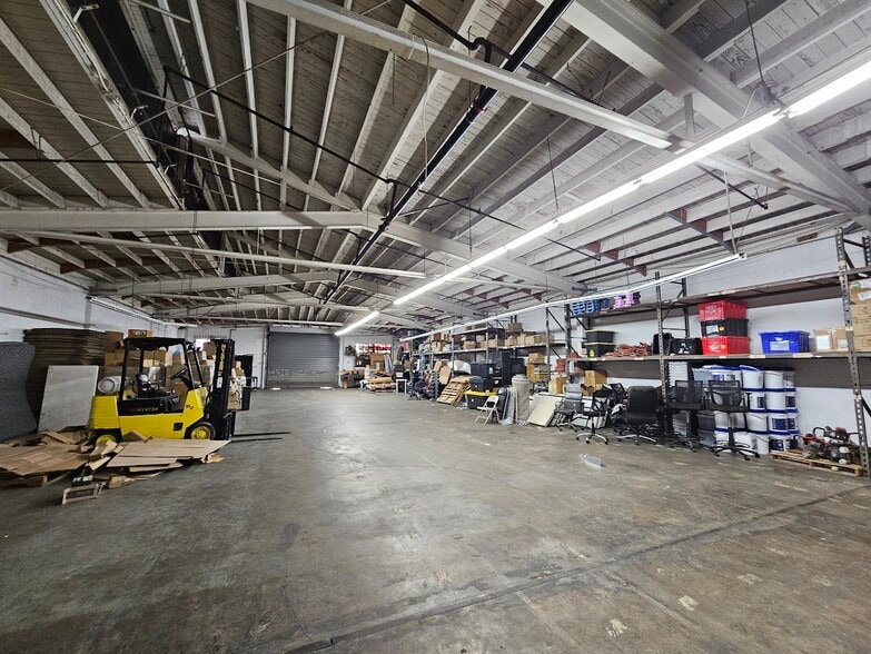 1722 Santee St, Los Angeles, CA for lease - Building Photo - Image 2 of 10