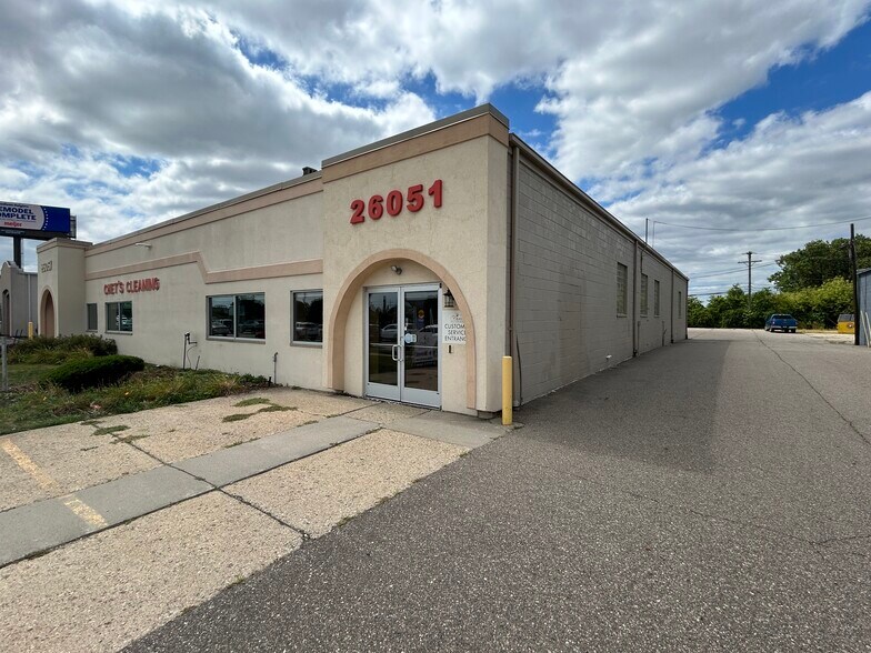 26051 Dequindre Rd, Madison Heights, MI à vendre - Photo du bâtiment - Image 3 de 13