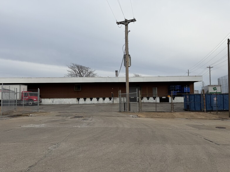 601-611 Edwin St, Saint Louis, MO for sale - Building Photo - Image 2 of 11