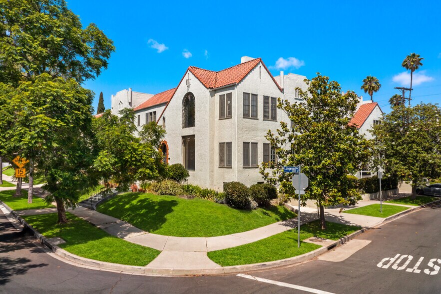 1040 S Longwood Ave, Los Angeles, CA à vendre - Photo du bâtiment - Image 1 de 43