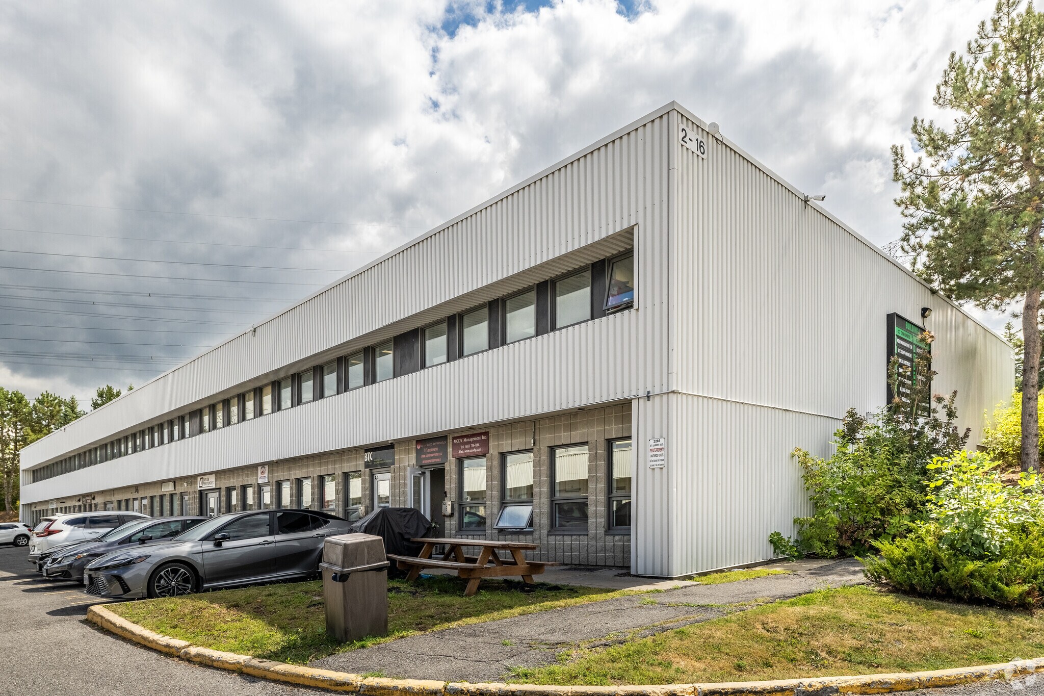 2285 St Laurent Blvd, Ottawa, ON à vendre Photo principale- Image 1 de 1