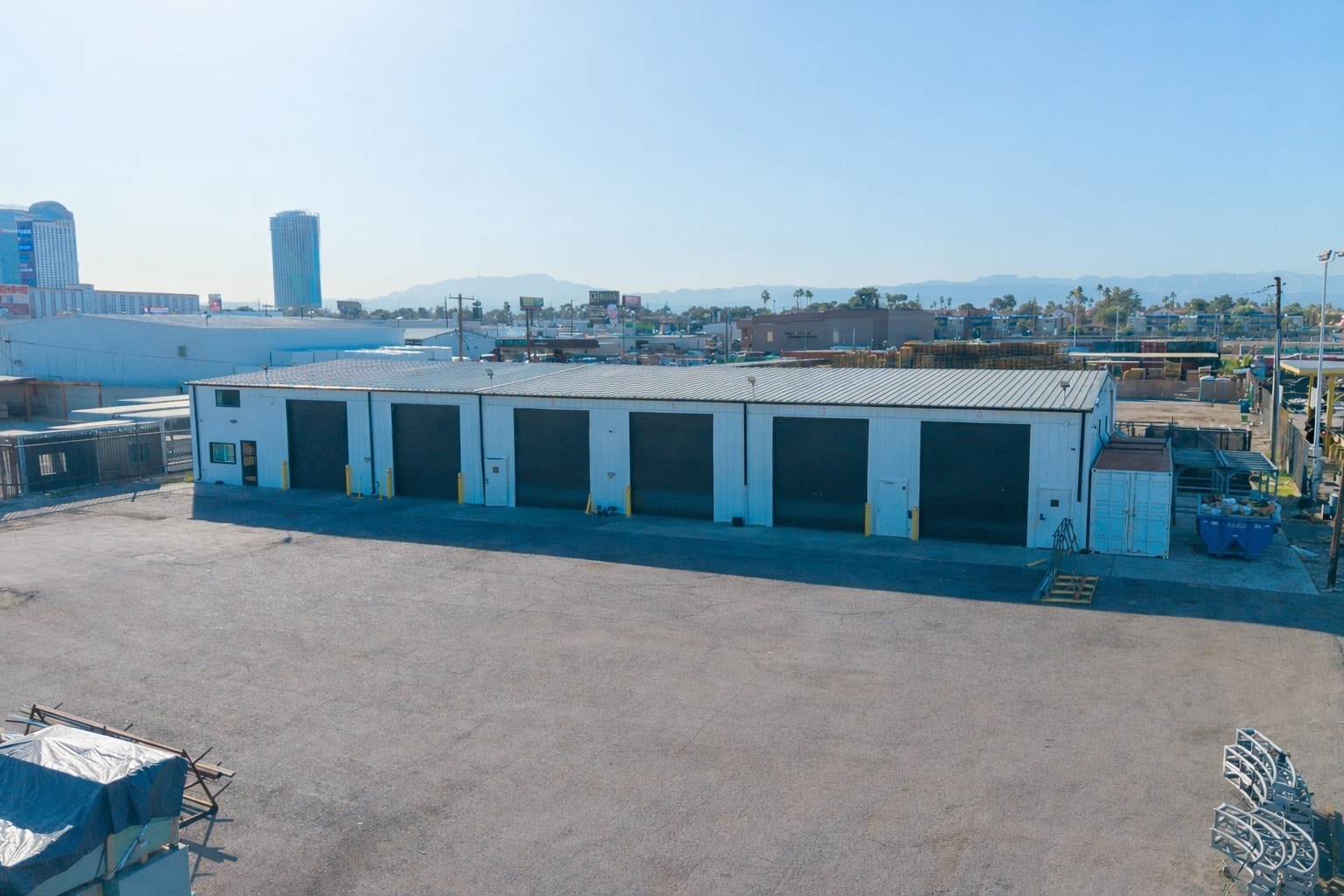 3635 Polaris Ave, Las Vegas, NV for lease Primary Photo- Image 1 of 64