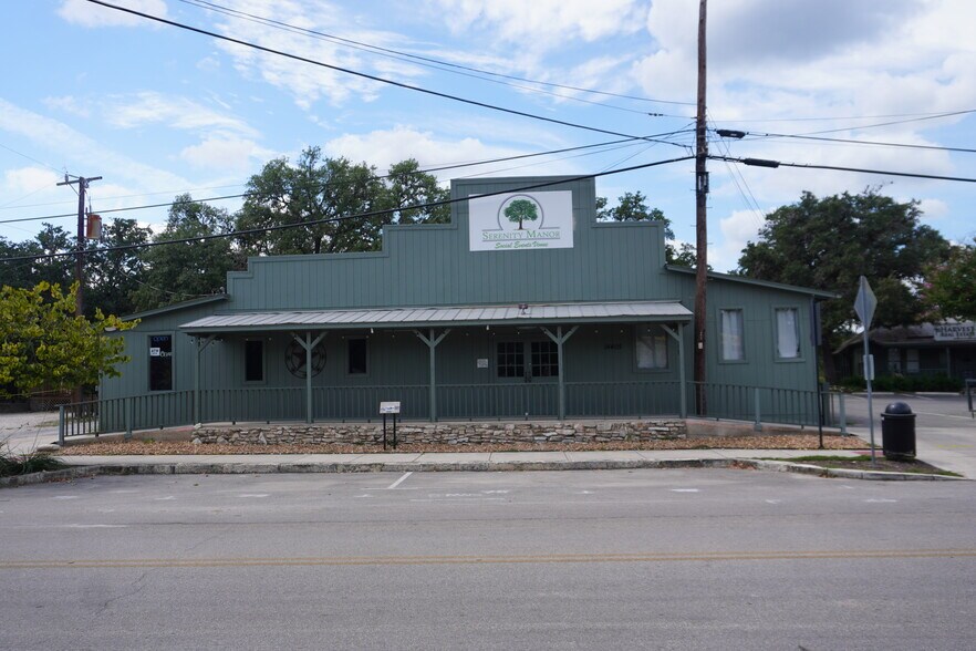 14405 Old Bandera, Helotes, TX à louer - Photo du bâtiment - Image 1 de 21
