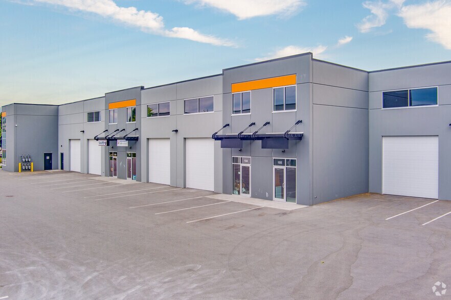 43923 Progress Way, Chilliwack, BC à louer - Photo du bâtiment - Image 3 de 4