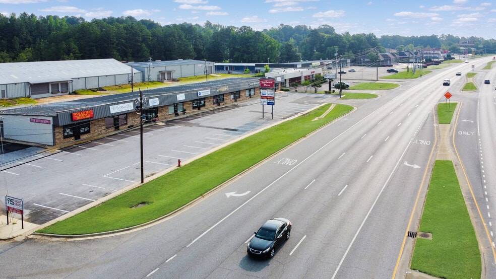 3120 McFarland Blvd, Northport, AL for lease - Aerial - Image 2 of 4