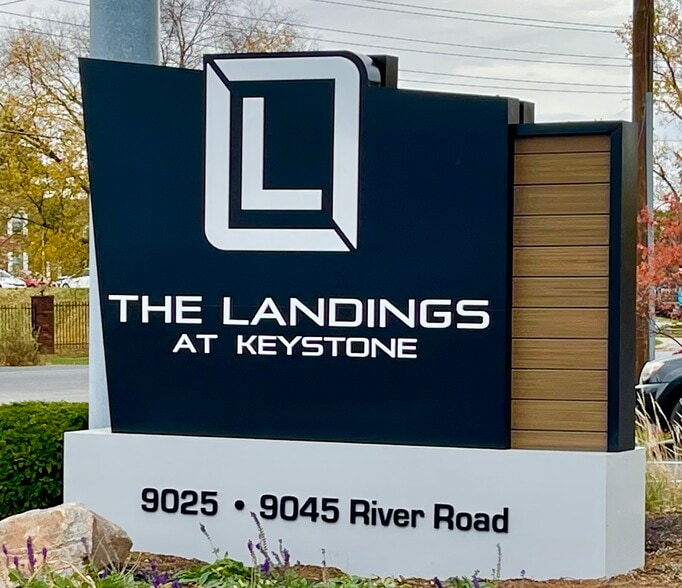9025 N River Rd, Indianapolis, IN à louer - Photo du bâtiment - Image 2 de 10