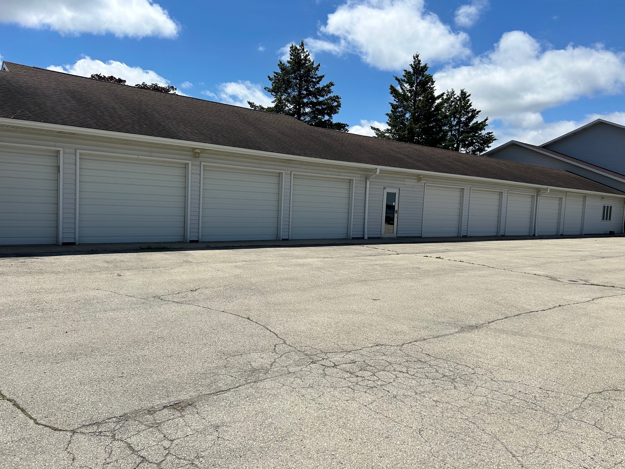8033 E Frontage Rd, Caledonia, WI for sale Building Photo- Image 1 of 11