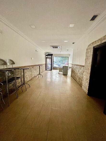 Commerce de détail dans Córdoba à vendre - Photo du bâtiment - Image 2 de 5