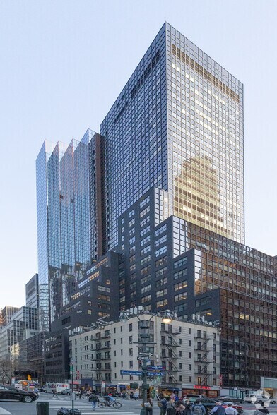 150 E 52nd St, New York, NY à louer - Photo du bâtiment - Image 1 de 15