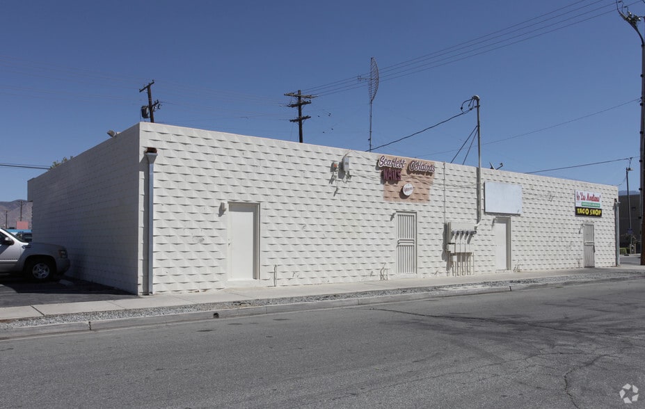 1275-1287 E Florida Ave, Hemet, CA à vendre - Photo du bâtiment - Image 2 de 2