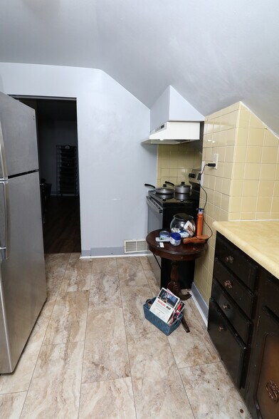 1525 Plum St, Steubenville, OH à vendre - Photo intérieure - Image 3 de 32