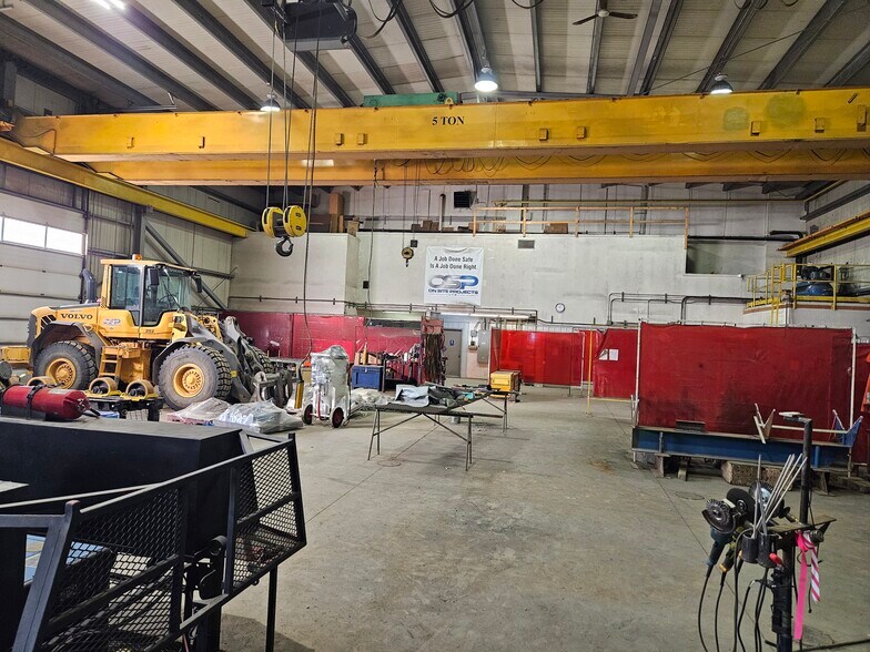 501 14th Ave, Nisku, AB à louer - Photo du bâtiment - Image 2 de 9