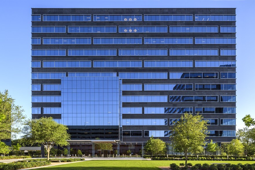 15375 Memorial Dr, Houston, TX à louer - Photo du bâtiment - Image 2 de 14