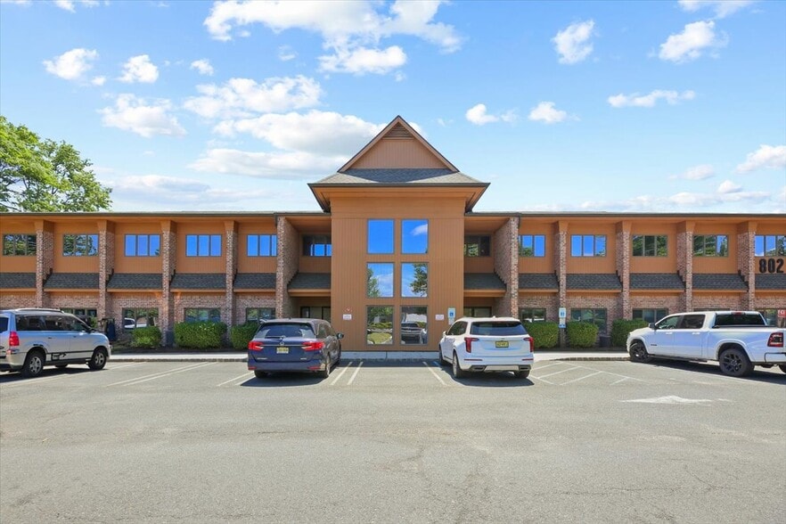 802 W Park Ave, Ocean, NJ for lease - Building Photo - Image 1 of 24