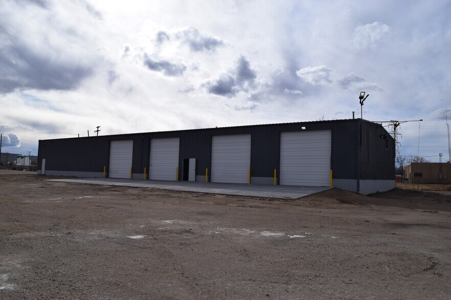4241 E 64th Ave, Commerce City, CO à louer - Photo du bâtiment - Image 2 de 9