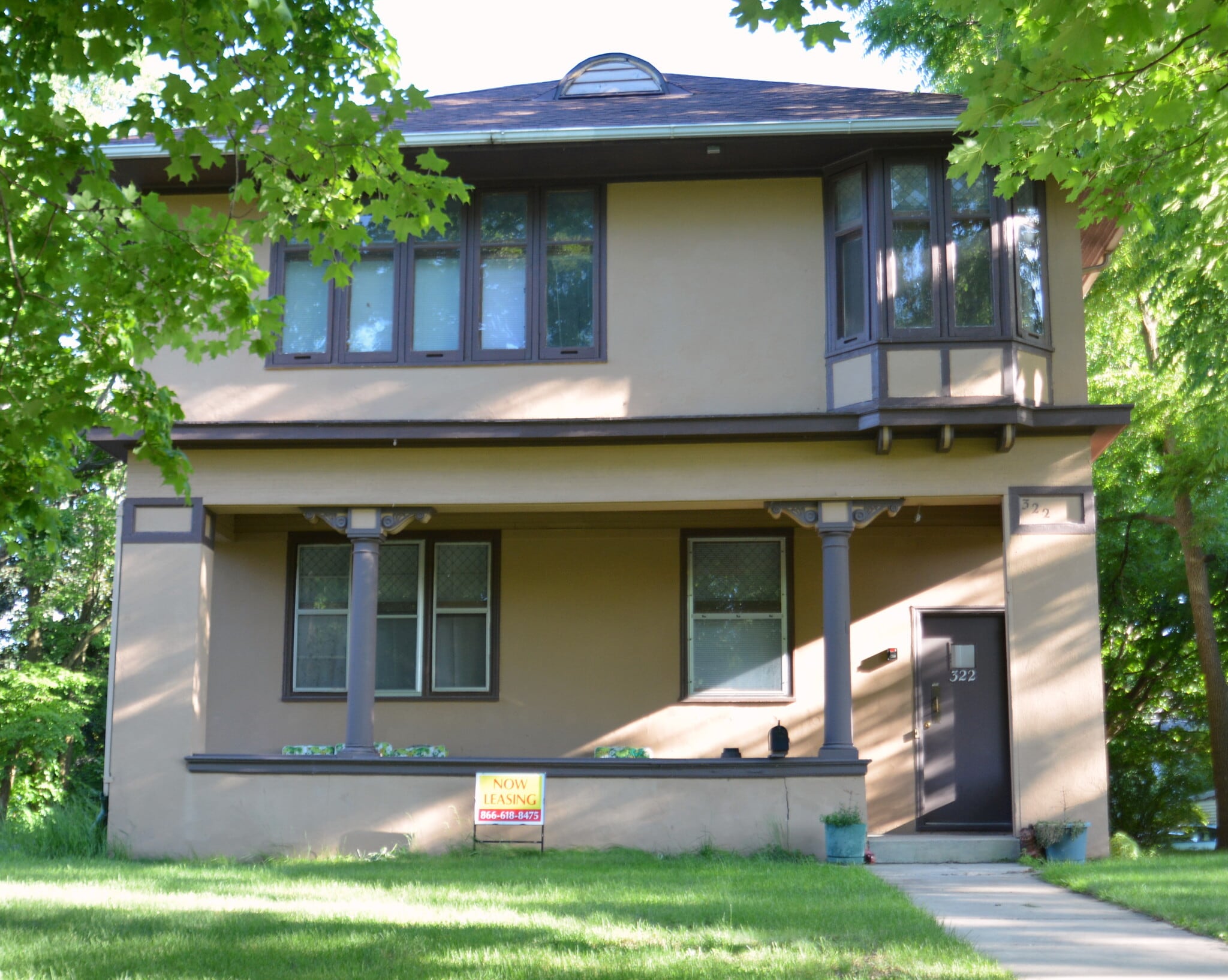 322 Augusta Ave, Dekalb, IL for sale Primary Photo- Image 1 of 19