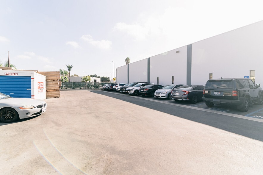 19010 S Alameda St, Rancho Dominguez, CA for lease - Building Photo - Image 3 of 87