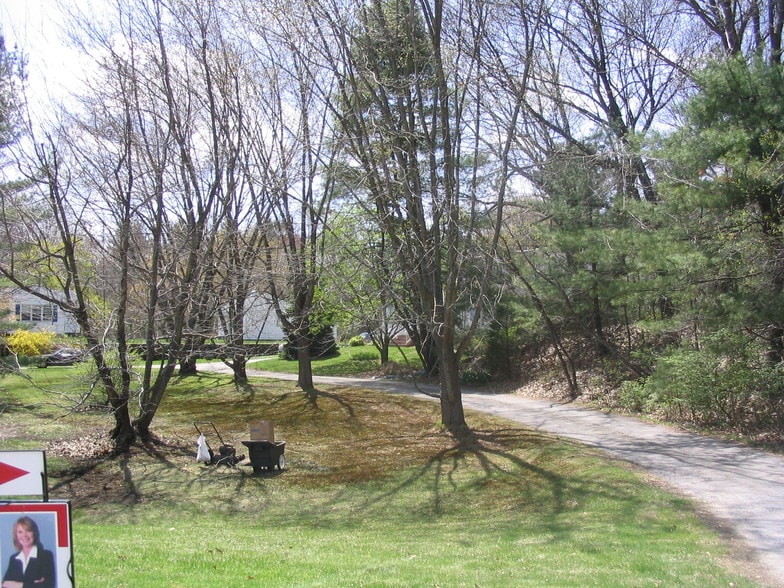 275-287 Eddie Dowling Hwy, North Smithfield, RI for sale - Building Photo - Image 2 of 2
