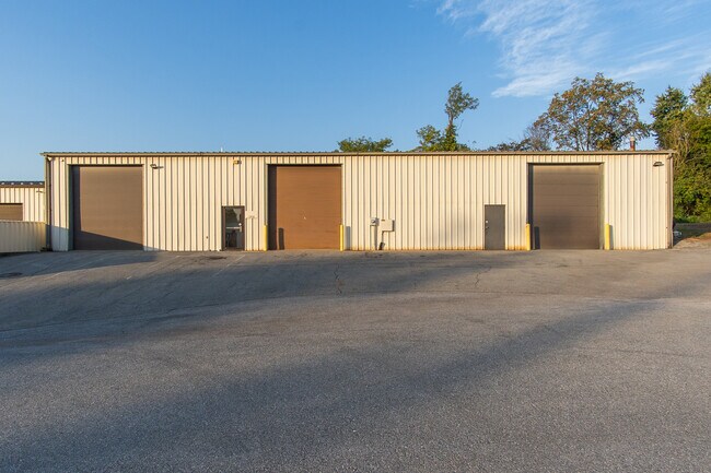 Plus de détails pour 5908 Enterprise Ct, Frederick, MD - Industriel à louer