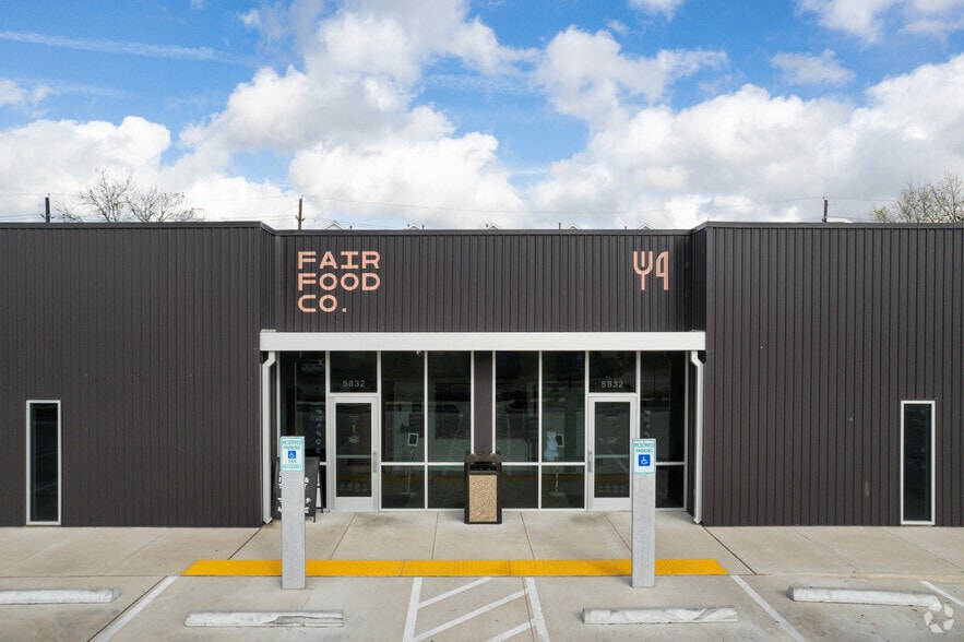 5832 Fairdale Ln, Houston, TX for lease - Building Photo - Image 1 of 17
