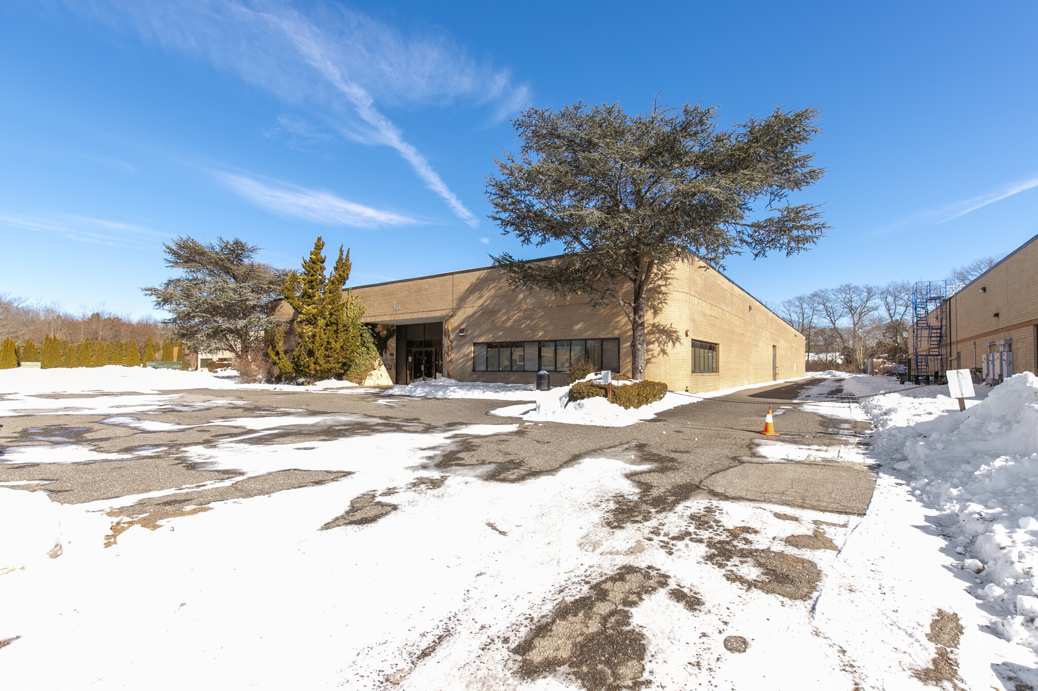 161 Remington Blvd, Ronkonkoma, NY for sale Primary Photo- Image 1 of 29