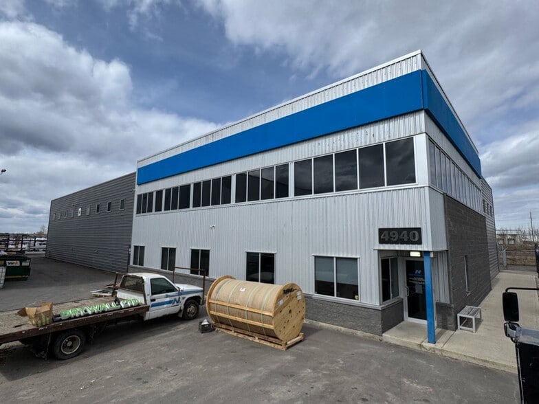 4940 102 Av SE, Calgary, AB for lease - Building Photo - Image 3 of 5