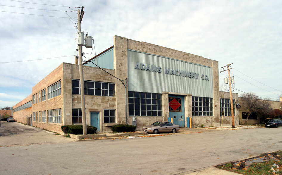 6450 Hamlin Ave, Lincolnwood, IL for sale - Primary Photo - Image 1 of 5