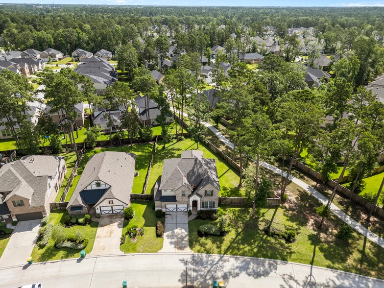 135 Teralyn Grove Loop, Willis, TX à vendre - Aérien - Image 3 de 29