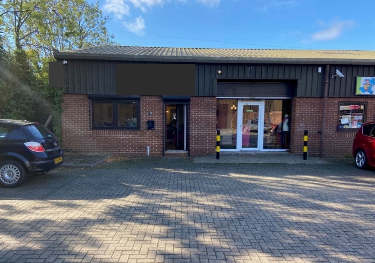 1-7 Victory Way, Bourne for lease Primary Photo- Image 1 of 2