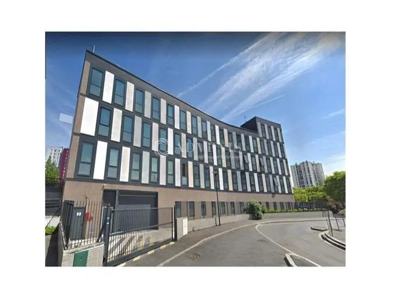 Office in Argenteuil for lease Building Photo- Image 1 of 13