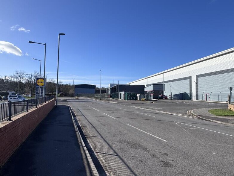 1-5 West Hendford, Yeovil à louer - Photo du bâtiment - Image 3 de 5